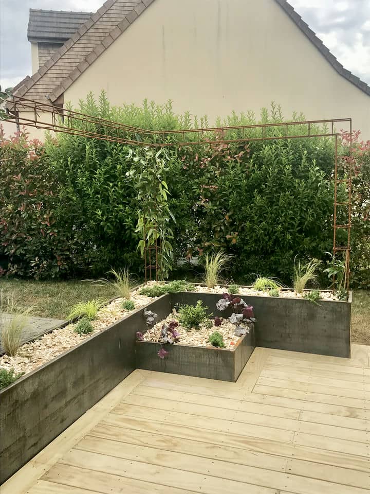 a-chacun-son-jardin-paysagiste-pose-terrasse-sarthe-carre-potager02
